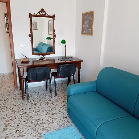 Levante Castriota Apartamento *