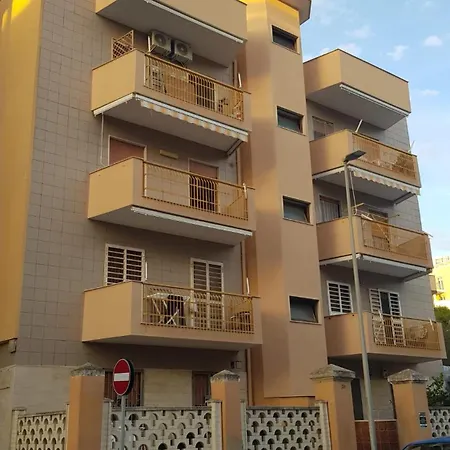 Levante Castriota * Bari