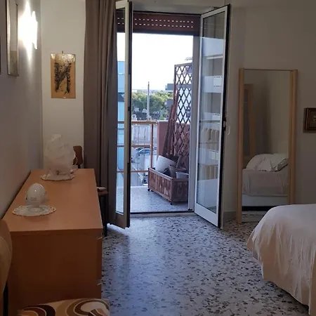 Levante Castriota Apartment *